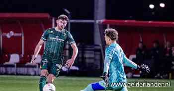 Alex Schalk schiet ADO aan de leiding bij Jong AZ, Hagenaars domineren in eerste helft