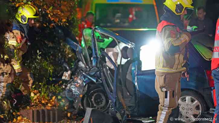 Jongeren zwaargewond bij crash, auto waarin ze zaten had geen kentekenplaat
