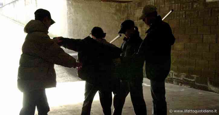 Coltellate alla testa, calci e pugni, fermati due 17enni per tentato omicidio: hanno aggredito un 18enne a Milano