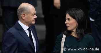 Wettstreit zwischen Baerbock und Scholz bahnt sich an – Entwicklungen im Liveticker