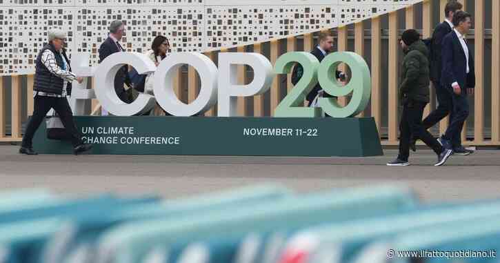 Cop29 sul clima, tra chi punta i piedi sul fossile ai contentini sui fondi: la battaglia per trovare un accordo (che rischia di saltare)