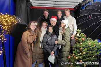 Studio 27 en Coöperatie Hoogstraten vlammen met mobiele kerststudio  tegen eenzaamheid