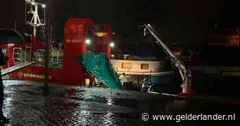 Twee mensen overleden nadat auto te water raakt
