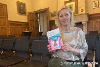 Psychotherapeut heelt met boek de relatie tussen ouders en jonge kinderen: “Opvoeden is constant zoeken en afstemmen”