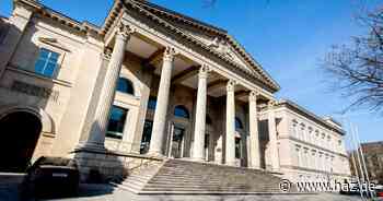 Unbekannte sorgen für Beschädigung auf Landtagsparkplatz