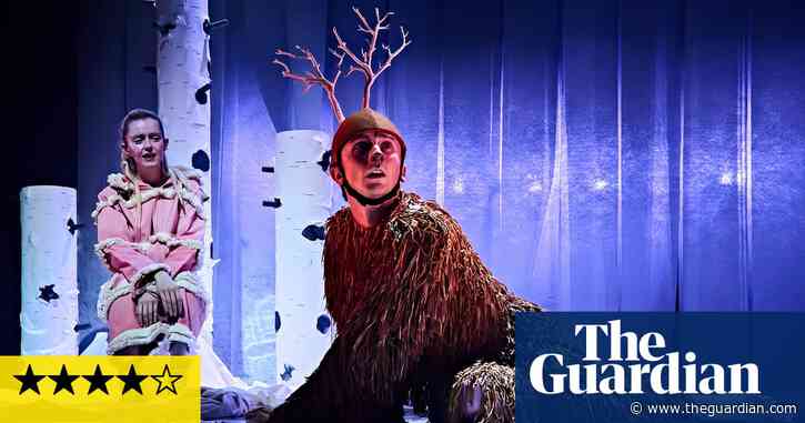 Dawns y Ceirw review – the dance of the inquisitive reindeer