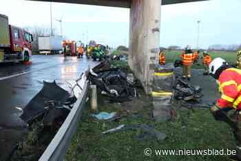 Vrouw die stierf bij crash op E17 is jonge mama van twee kinderen: “Een loodzwaar verdict voor haar gezin”