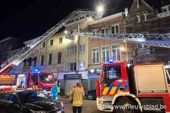 Rijwoning onbewoonbaar na uitslaande brand