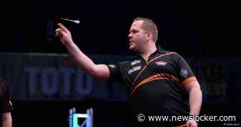 Van Duijvenbode geeft halve finale volledig weg, Humphries tegen Littler in herhaling WK-finale