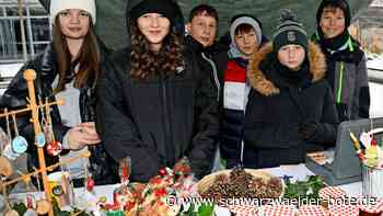 Auf dem Europaplatz: Mit dem Schülerweihnachtsmarkt startet Nagold  in den Advent