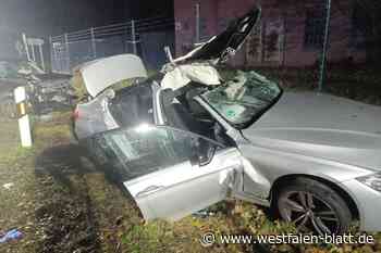 Schwerer Unfall auf Kreuzung: Vier Verletzte