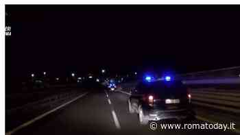 Inseguimento sull'Ardeatina, scappa dai carabinieri e rifiuta l'alcol test: preso dopo la fuga