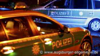 Männer sollen Straßenbahn mit Graffiti beschmiert haben