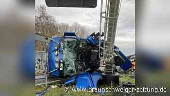 Niedersachsen-Ticker: Lkw verliert 400 Liter Diesel auf A2 +++ Tote nach Brand in Heim