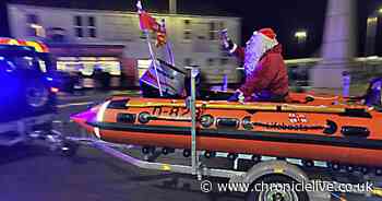 Northumberland seaside village has 'great' turn out as Santa arrives by lifeboat for Christmas light switch-on