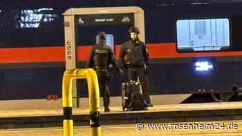 „Drohung gegen Zug“: Nightjet am Bahnhof angehalten - Spezialkräfte und Hunde durchsuchen Zug