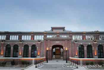 Gevel van ruim honderd jaar oude Kring in ere hersteld: “Niet goedkoop, maar het resultaat mag er zijn”