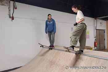Hier is de skatezaal sommige avonden helemaal voorbehouden voor meisjes en vrouwen: “Drempel overwinnen”