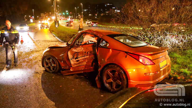 350Z-bestuurder stap zelf uit na bizarre crash in Arnhem