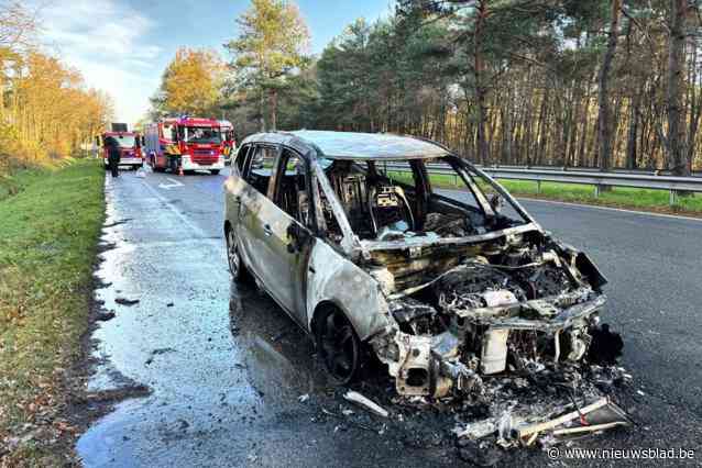 File door zware autobrand op Oosterring