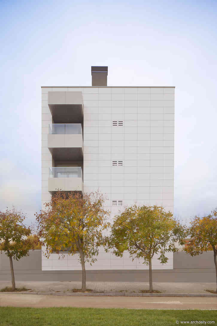 Energy Efficiency in Residential Buildings: Achieving 40% Savings at Gardea Residencial