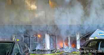 Großbrand bei Tedi in Hannover: Polizei sucht mit Fotos nach Täterin