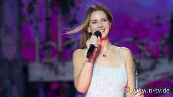 Neues Album angekündigt: Lana Del Rey macht jetzt auch Countrymusik