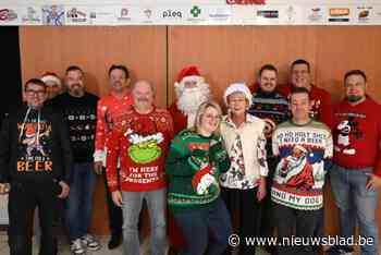 Na drie jaar blijkt Kerstmarkt van café ’t Pleintje een blijver: “Met wedstrijd voor foutste kersttrui”
