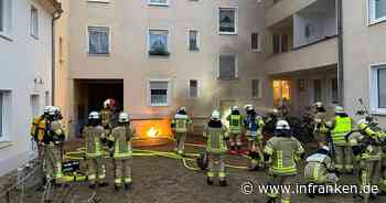 Brand in Bamberger Mehrfamilienhaus - Feuerwehr rückt mit Großaufgebot an