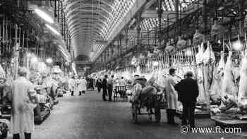 City of London votes to close Smithfield meat market