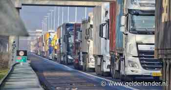 Automobilist overleden na onwelwording op A58 bij Oirschot, politie boos op filmende bestuurders