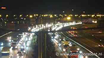 Rijstrook A2 in beide richtingen dicht door politieactie, veel vertraging