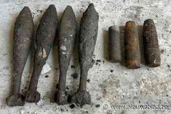 Kraan graaft enkele oorlogstuigen boven