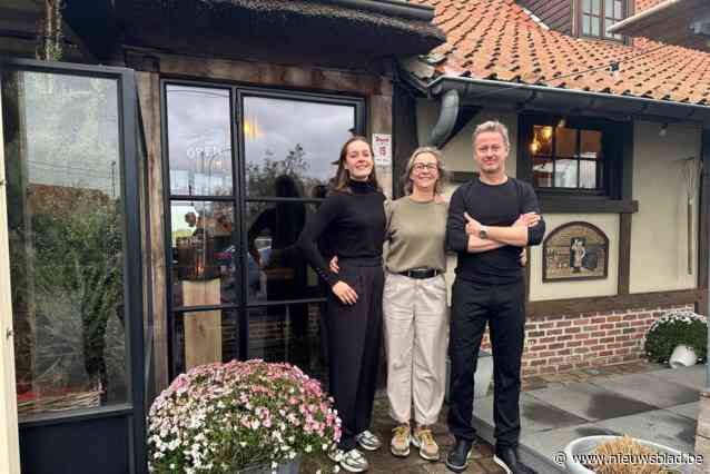 Katia (49) bereidt varkensdarmen voor meer dan 150 liefhebbers in restaurant Den Bek: “Klanten willen de darmen vaak nog op de manier waarop hun moeder het voor hen klaarmaakte vroeger”