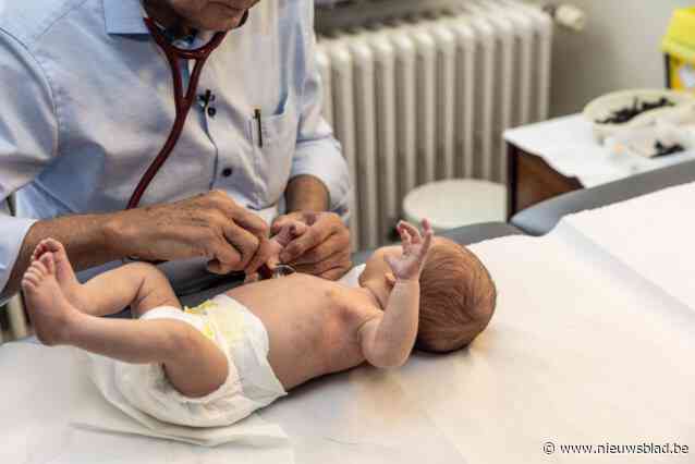 Ouders laten hun pasgeboren baby’s massaal beschermen met nieuw middel tegen RSV: “Bij ons zijn slechts vier gevallen bekend waarbij het werd geweigerd”