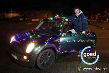 Jelle versiert auto met 480 kerstlichtjes: “Ook de politie kan er wel mee lachen”