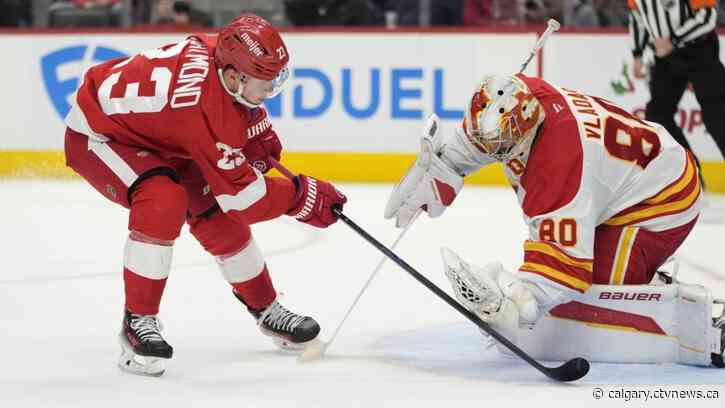 Lucas Raymond scores in OT as Red Wings beat Flames 2-1