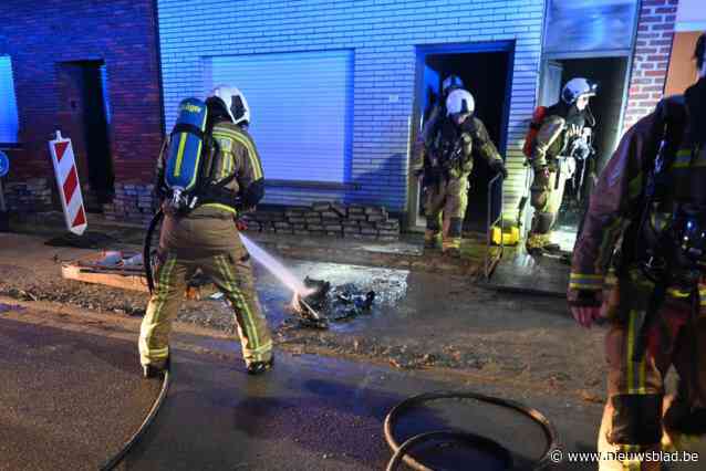Tellerkast van Fluvius vat vuur in Weidenstraat