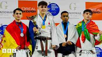 Bronze for 'Karate Kid' after citizenship fiasco