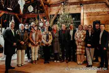 Scandinavische winter officieel afgetrapt met opening van ‘pakjeshuis’: “Willen warmte en gezelligheid uitstralen”