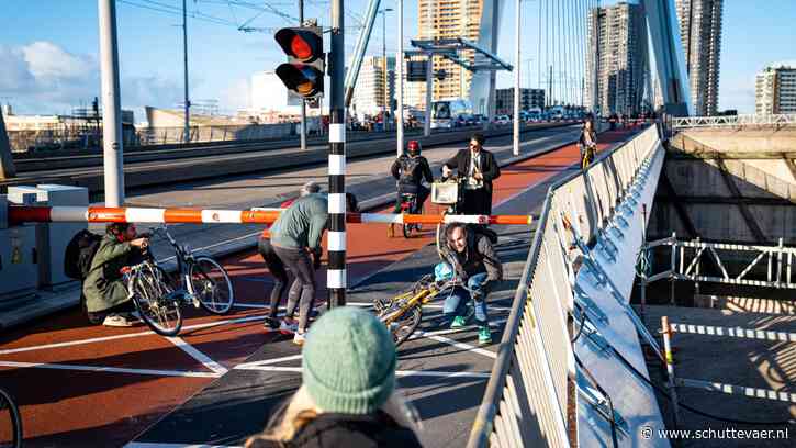 Erasmusbrug al uren dicht voor alle verkeer