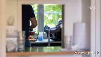 Schon wieder eine teure Lockvogel-Volksinitiative: Je 18 Wochen Elternurlaub für Mutter und Vater