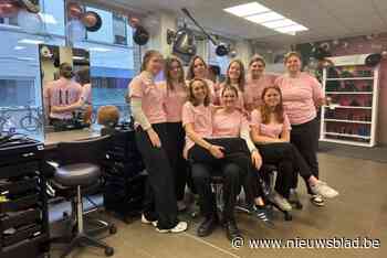 Leerlingen haarstilist hebben didactisch kapsalon geopend: “Geweldige kans om te leren hoe je eigen zaak moet runnen”