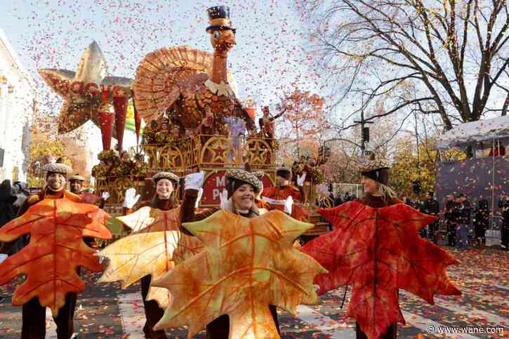 Macy’s Thanksgiving Day Parade kicks off in steady rain a century after its first trip through NYC
