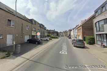 Bestuurder vlucht na ongeval met 2 gewonden en 5 wagens