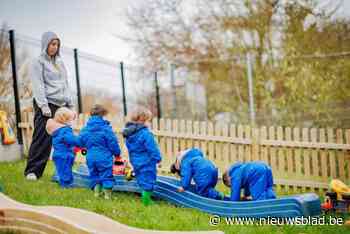 In deze kinderopvang leggen ze de nadruk op bewegen en buiten spelen: “Ouders krijgen vaak vuile kleren mee naar huis, maar zijn blij dat hun peuter zich amuseerde”