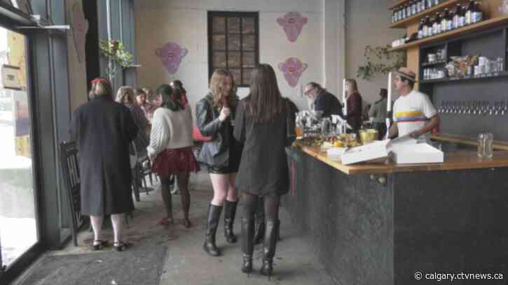 Work-from-home holiday party brings those with untraditional jobs together