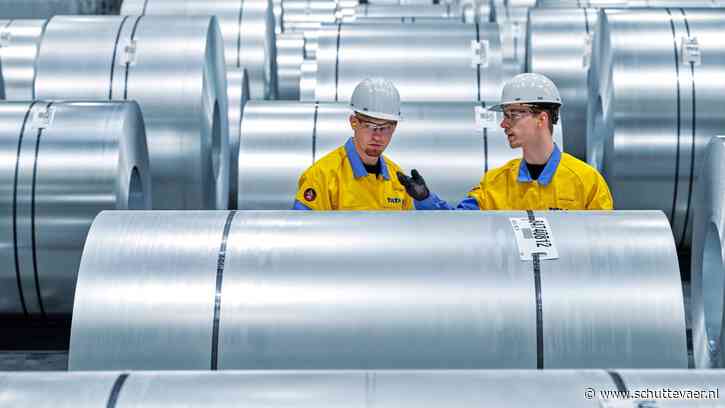 PTC vervoert gelamineerd staal van Tata Steel Duffel voortaan per schip naar IJmuiden