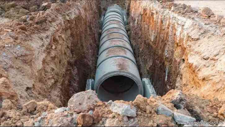 Almere - Bemiddelaar ingezet voor rioolconflict Oosterwold