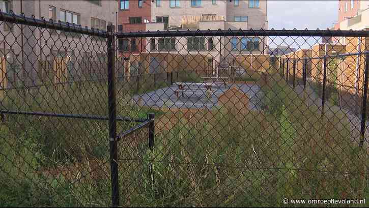 Almere - Raad Almere: hek tussen kinderen bij speeltuin New Brooklyn moet weg